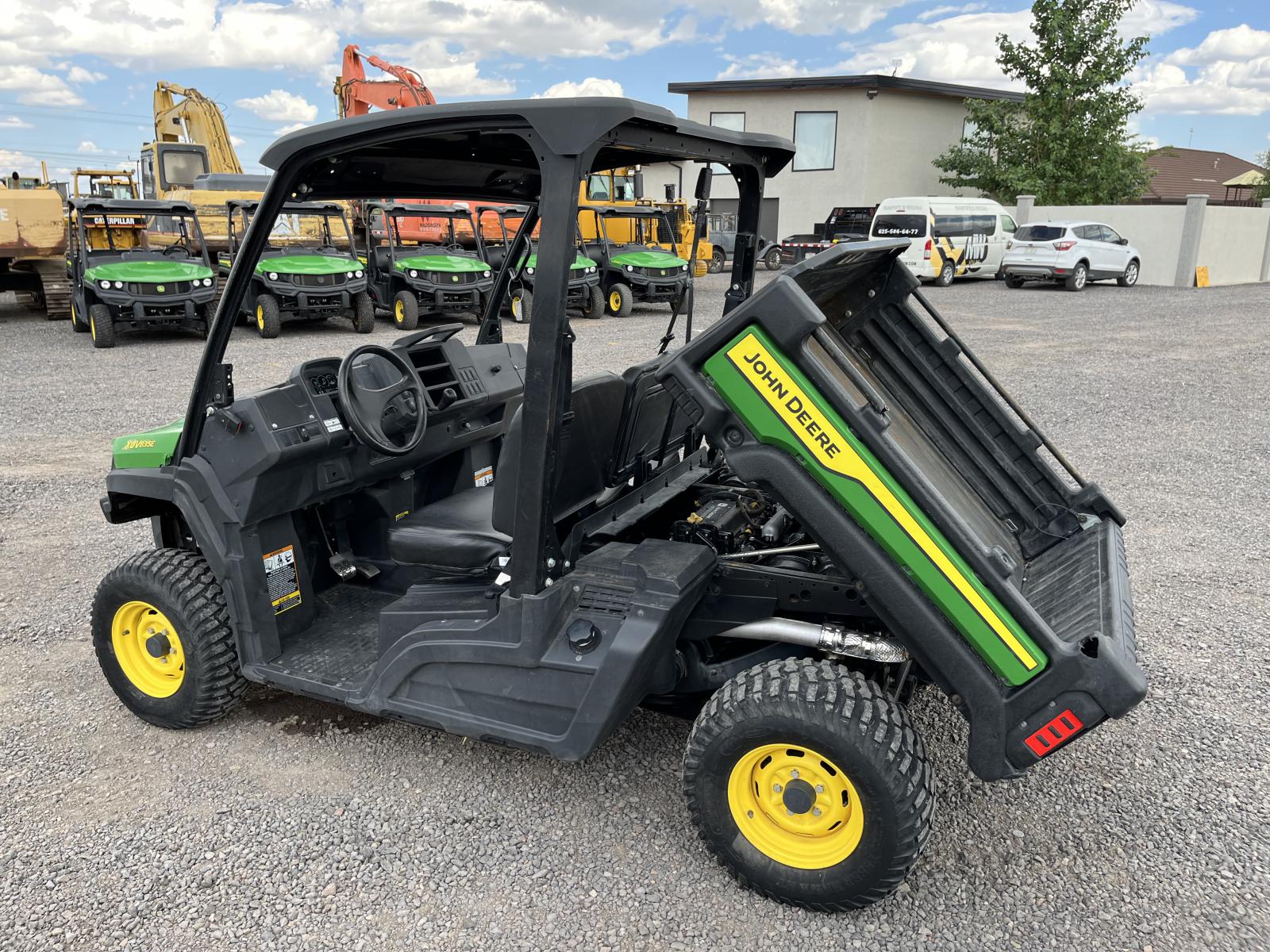./imagenes/INVOICE/2019/18255/JOHN DEERE XUV835E (5).JPG